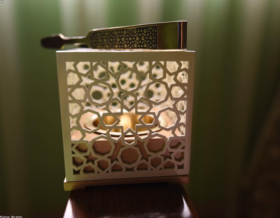 بخور عود فاخر